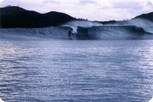 Merlin Cadogan - Surfing Big Wave